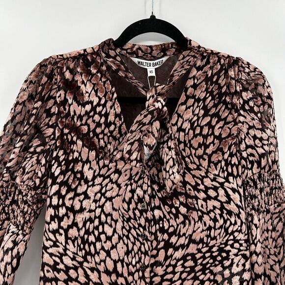 NWT WALTER BAKER Pink Black Velvet Animal Print Button Up Balloon Sleeve Top XS - Picture 3 of 7